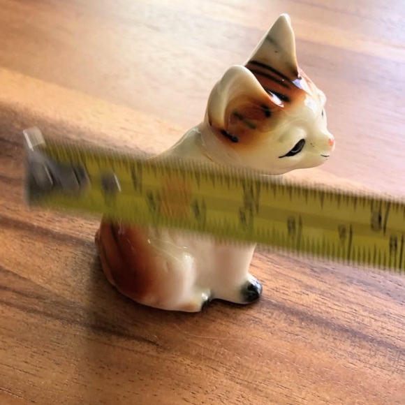 Tabby Cat/Kitten Bone China Figurines (2) Vintage,Made In Taiwan - Picture 8 of 10